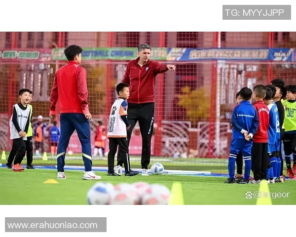 孙继海道破中国足球青训内幕，直指家长受人指派，曝暗地黑手信息